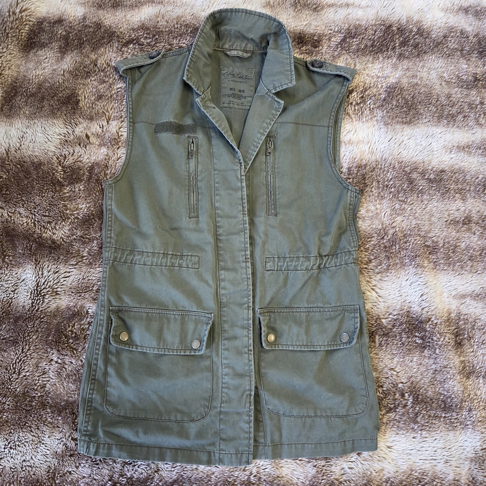 Olive Utility Cargo Vest M Military Style Layering Jacket, Streetwear Aesthetic